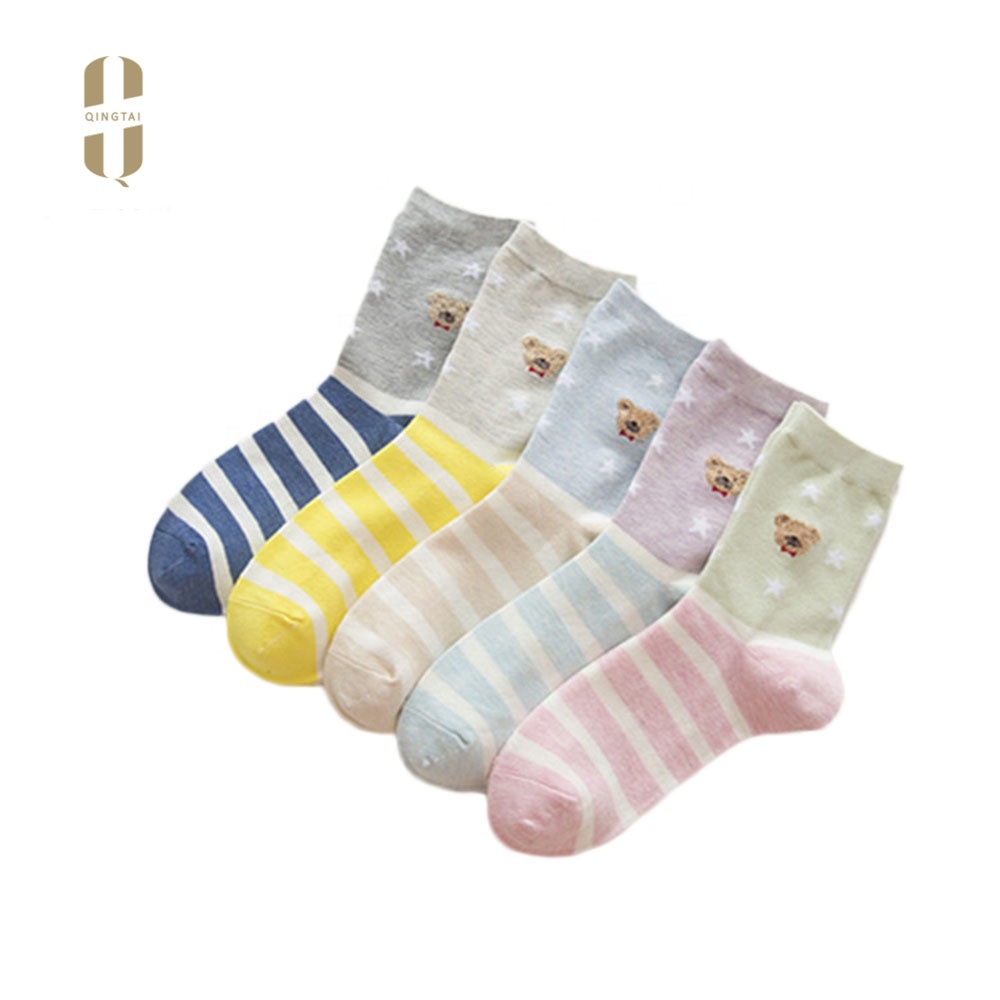 Wholesale custom cotton over ankle dot star pattern tube women sock
