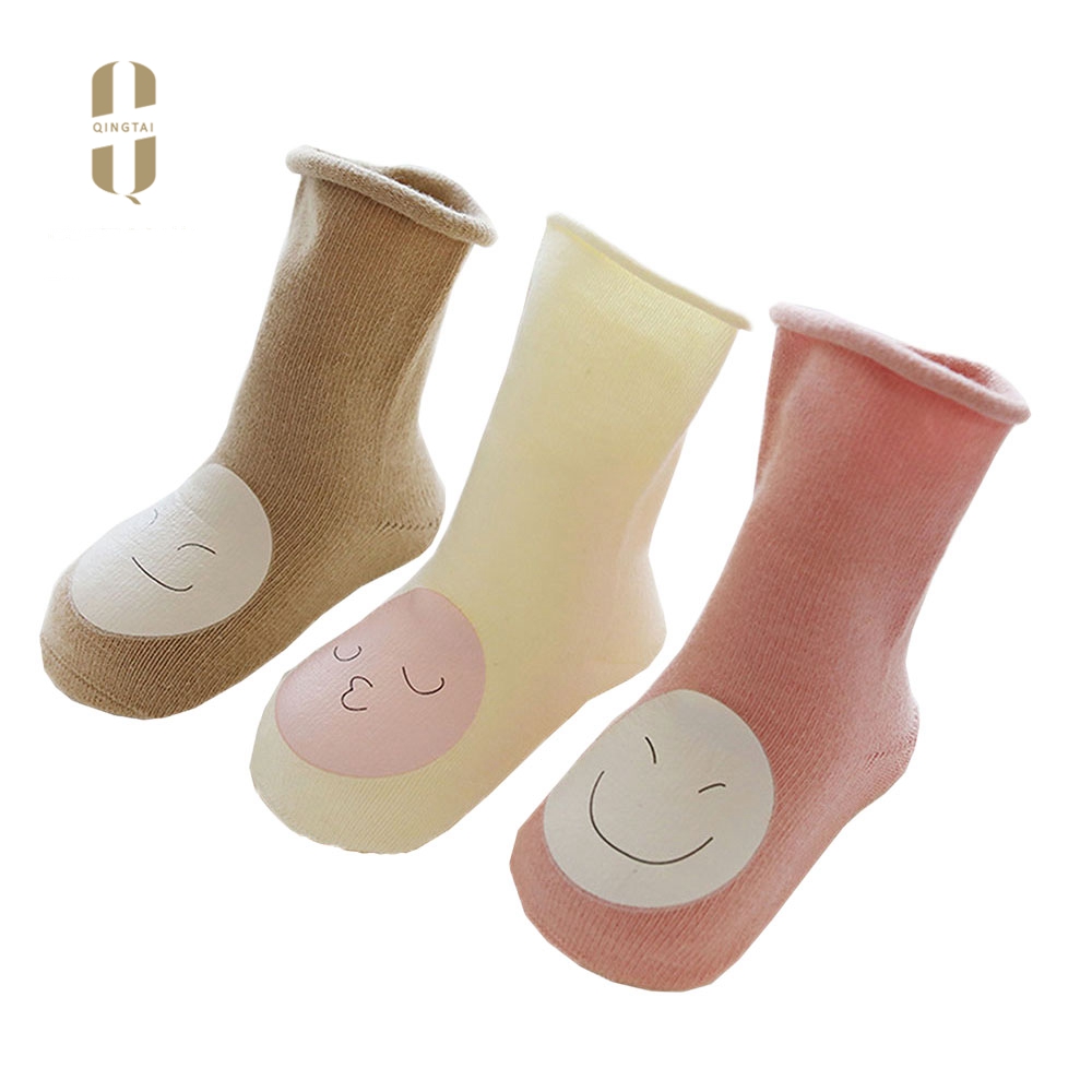 Wholesale best price rubber hose cartoon tube hot socks for children