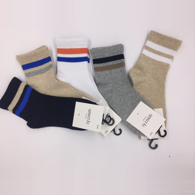 QINGTAI Breve colorful knitted cotton ankle casual women socks