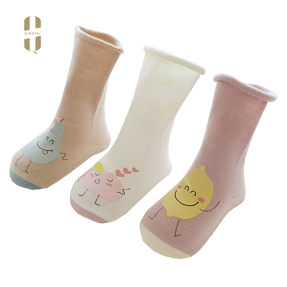 Wholesale best price rubber hose cartoon tube hot socks for children