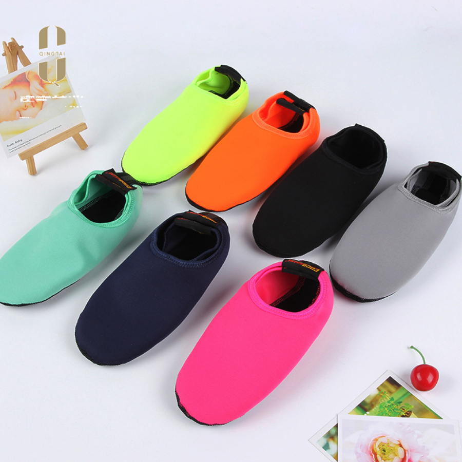 Custom High Quality Mens Water Proof Sport Socks