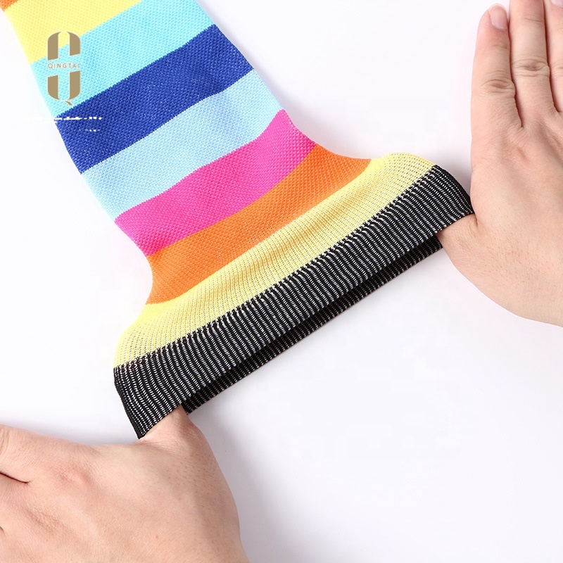 Wholesale custom striped stretch compression soccer football socks
