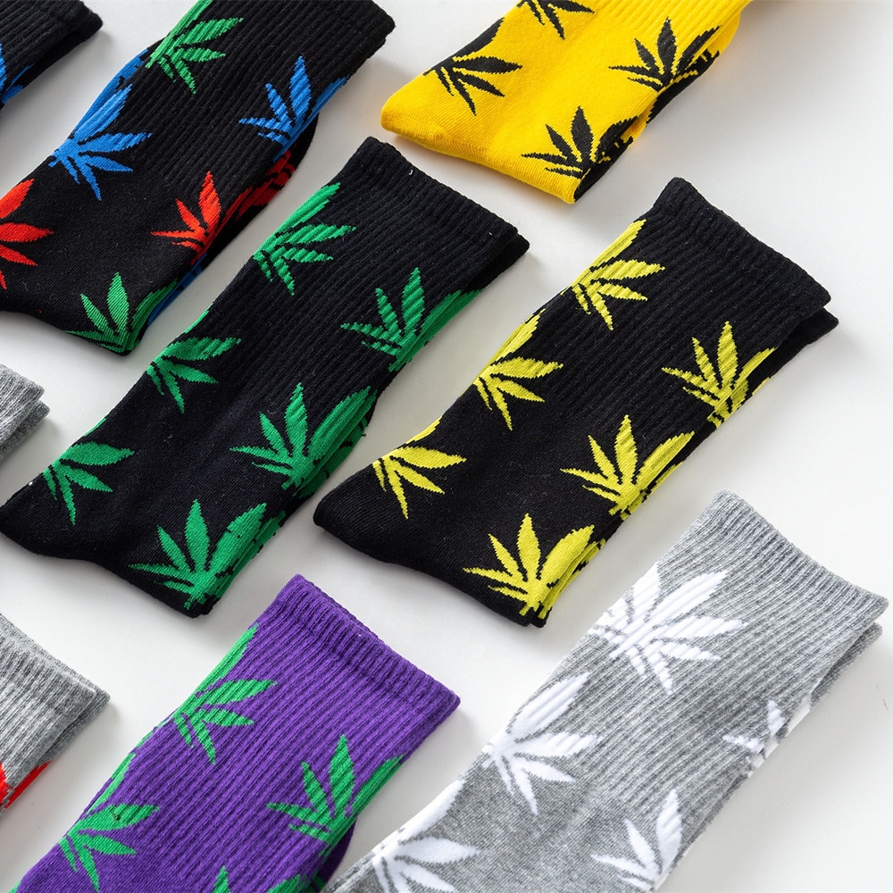 Wholesale marijuana dress crew maple weed fashion leaf men women socks