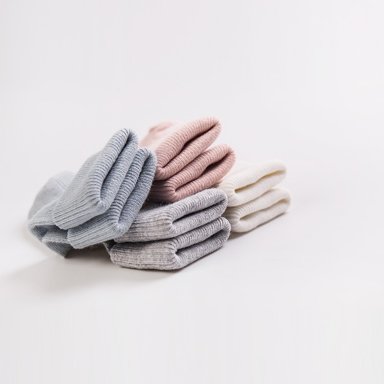 QINGTAI custom health eco friendly plain children tube socks