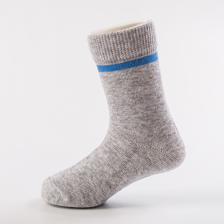 Colorful thermal sports warm knitted hiphop baby anti slip socks