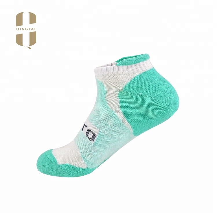 Custom logo popular cotton ankle socks wholesale sport socks
