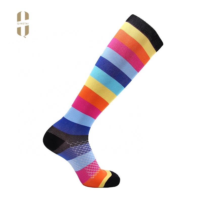 Wholesale custom striped stretch compression soccer football socks