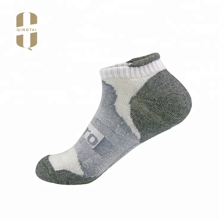 Custom logo popular cotton ankle socks wholesale sport socks