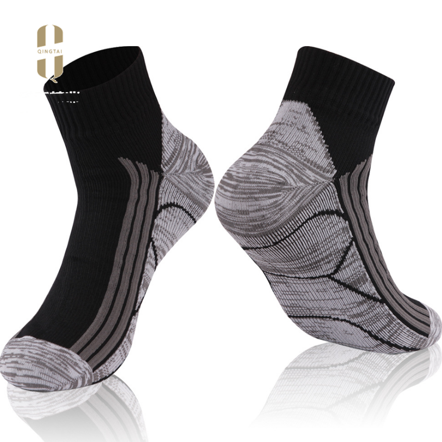 Custom logo Mens Socks Water Proof Sport Socks