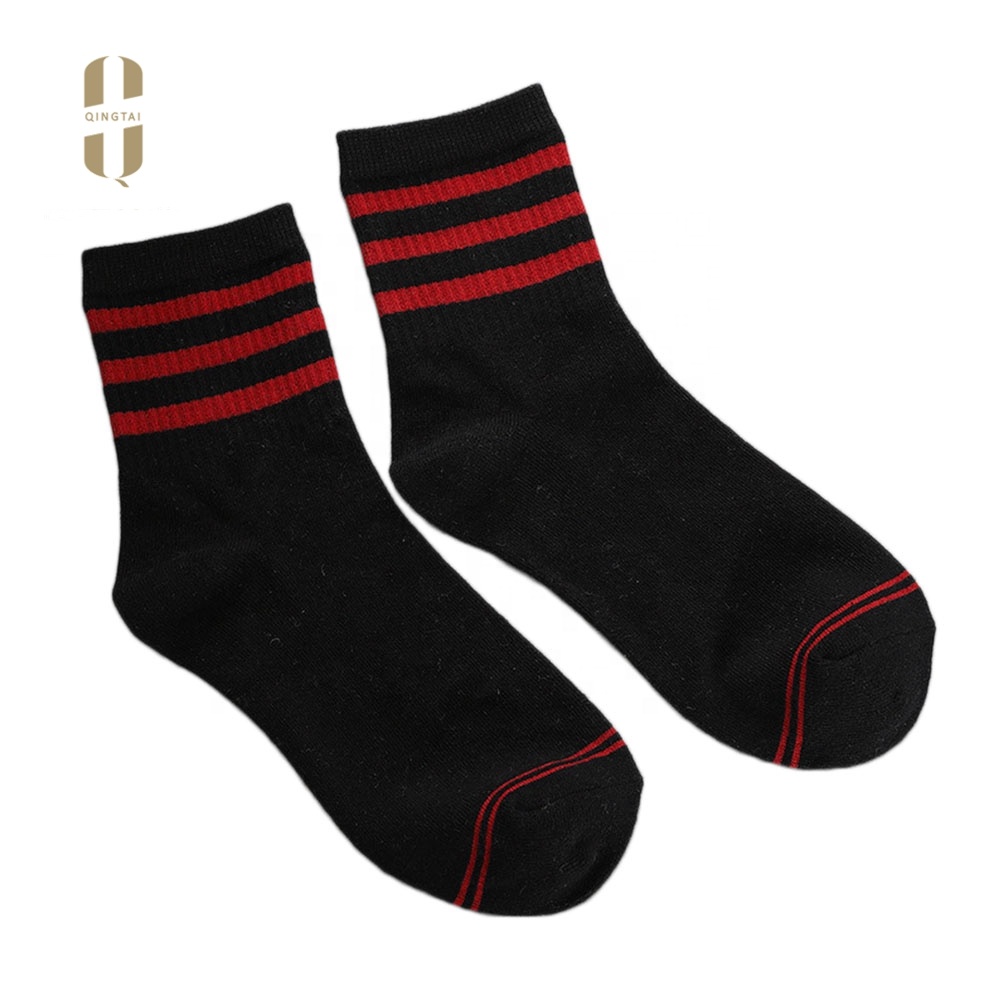 Wholesale autumn winter new korean hip hop cheap cotton striped socks