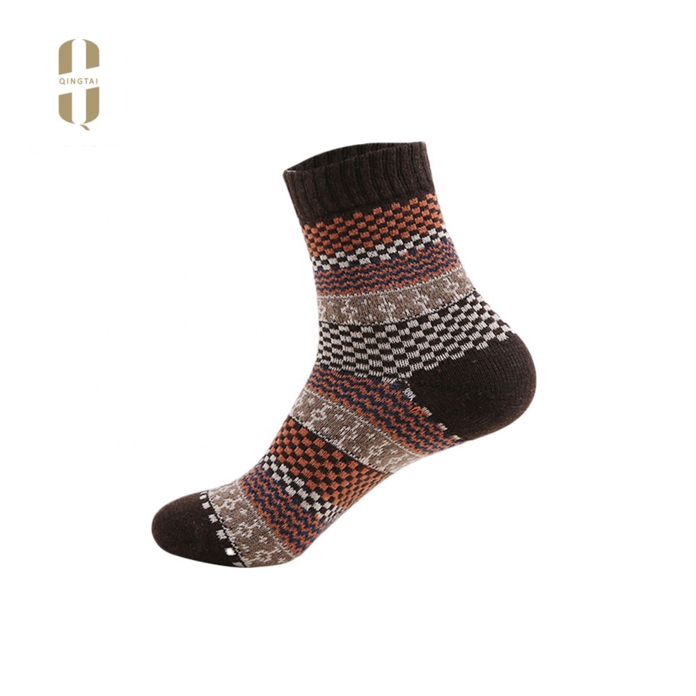 Wholesale cheap price comfortable man hand knitted rabbit wool socks