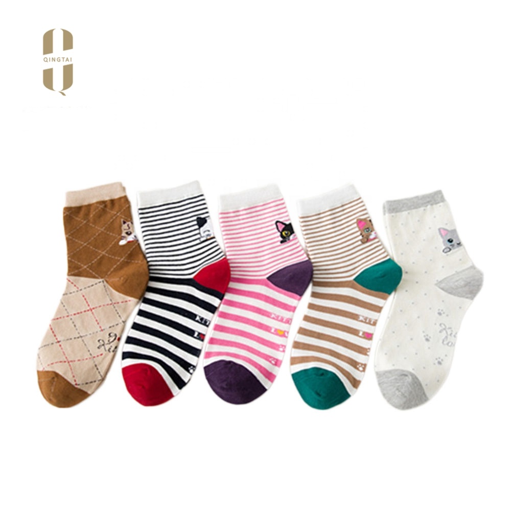 Factory hot sale fashion custom logo stitchwork woman cotton tube sock