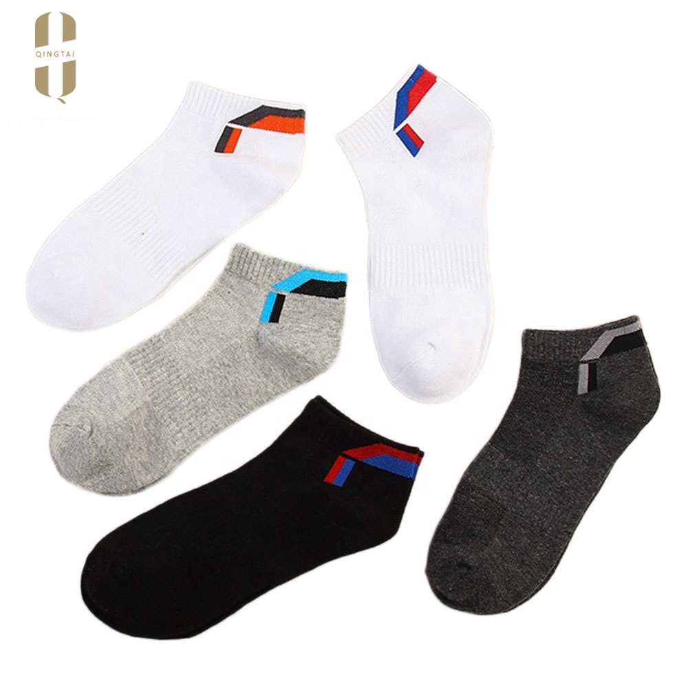 Factory custom men's cotton white ankle sport badminton socks