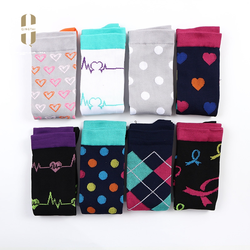 Custom logo anti slip sweat absorbent compression sports travel socks