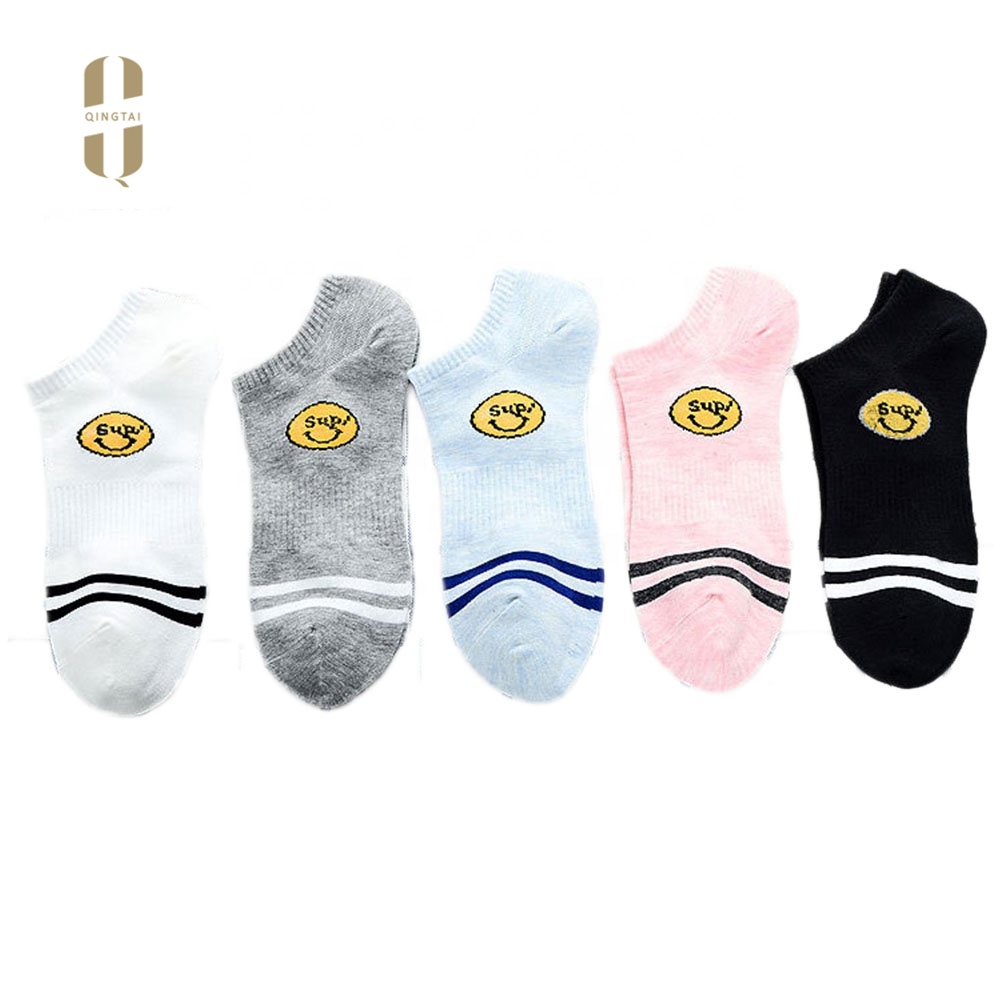 Wholesale women's striped thin cotton soft boat ankle korea socks