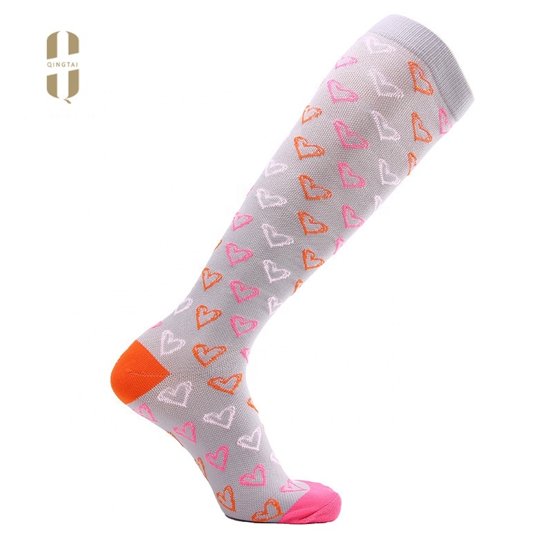 Wholesale fancy soccer sport anti slip travel calf compression socks