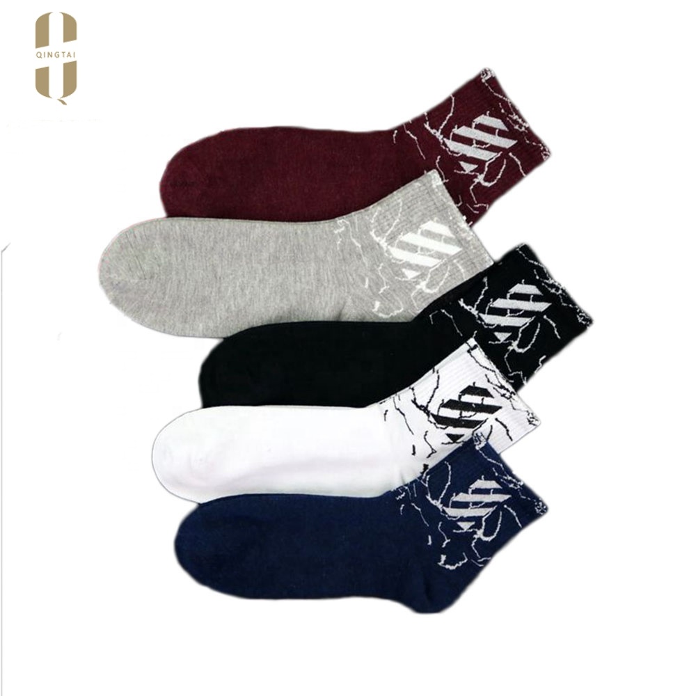 Custom top quality fashion black color 100% cotton men socks