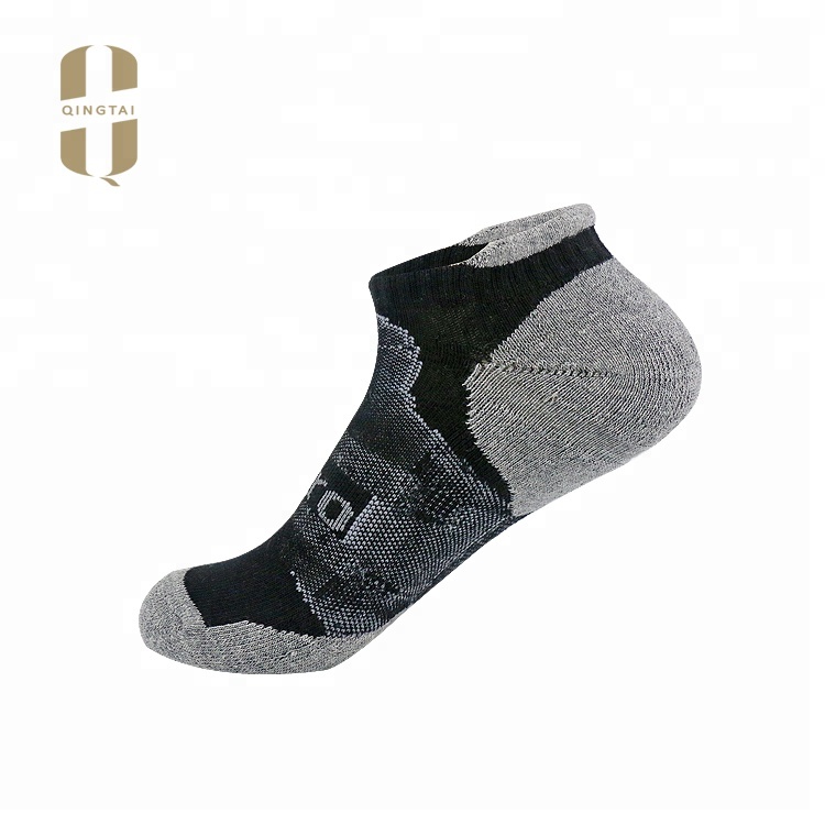 Custom logo popular cotton ankle socks wholesale sport socks