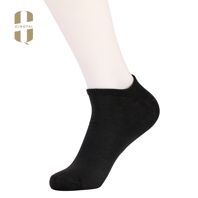 Popular Hot sale performance comfort adult ankle tube length men socks