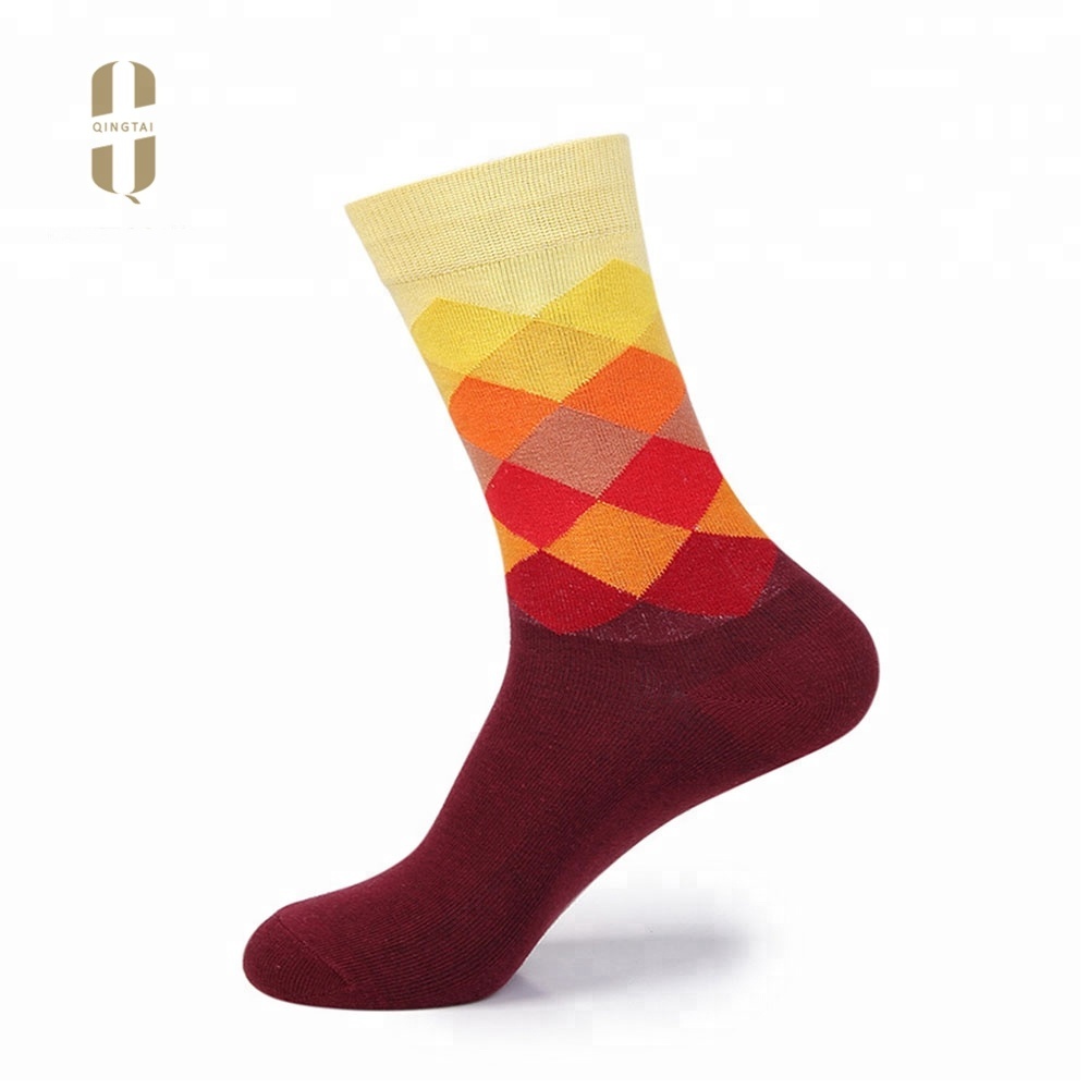 Wholesale hot sales fashion style colorful plaid women happy socks